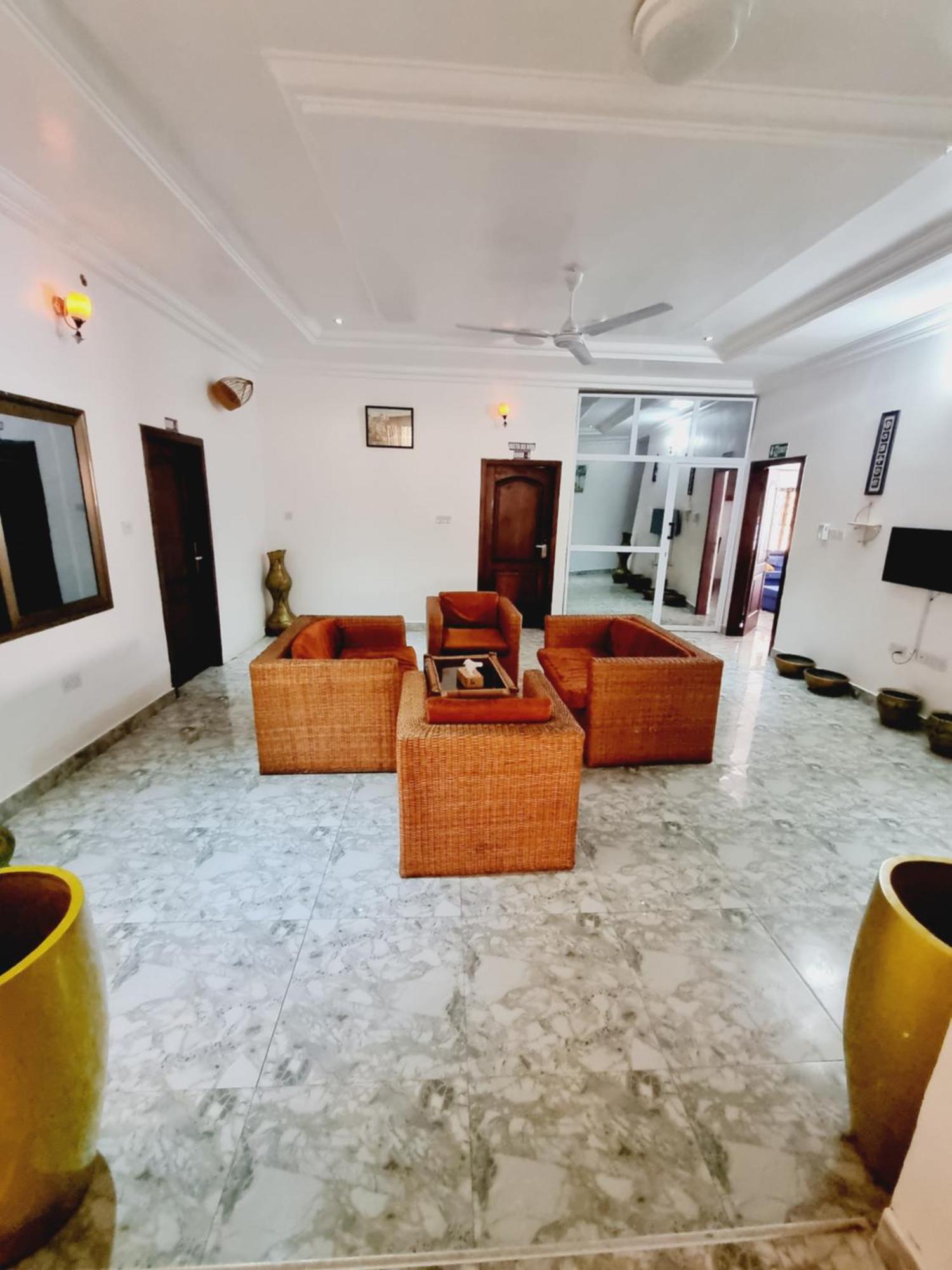 Nana'S Holiday Let Adenta Exterior foto
