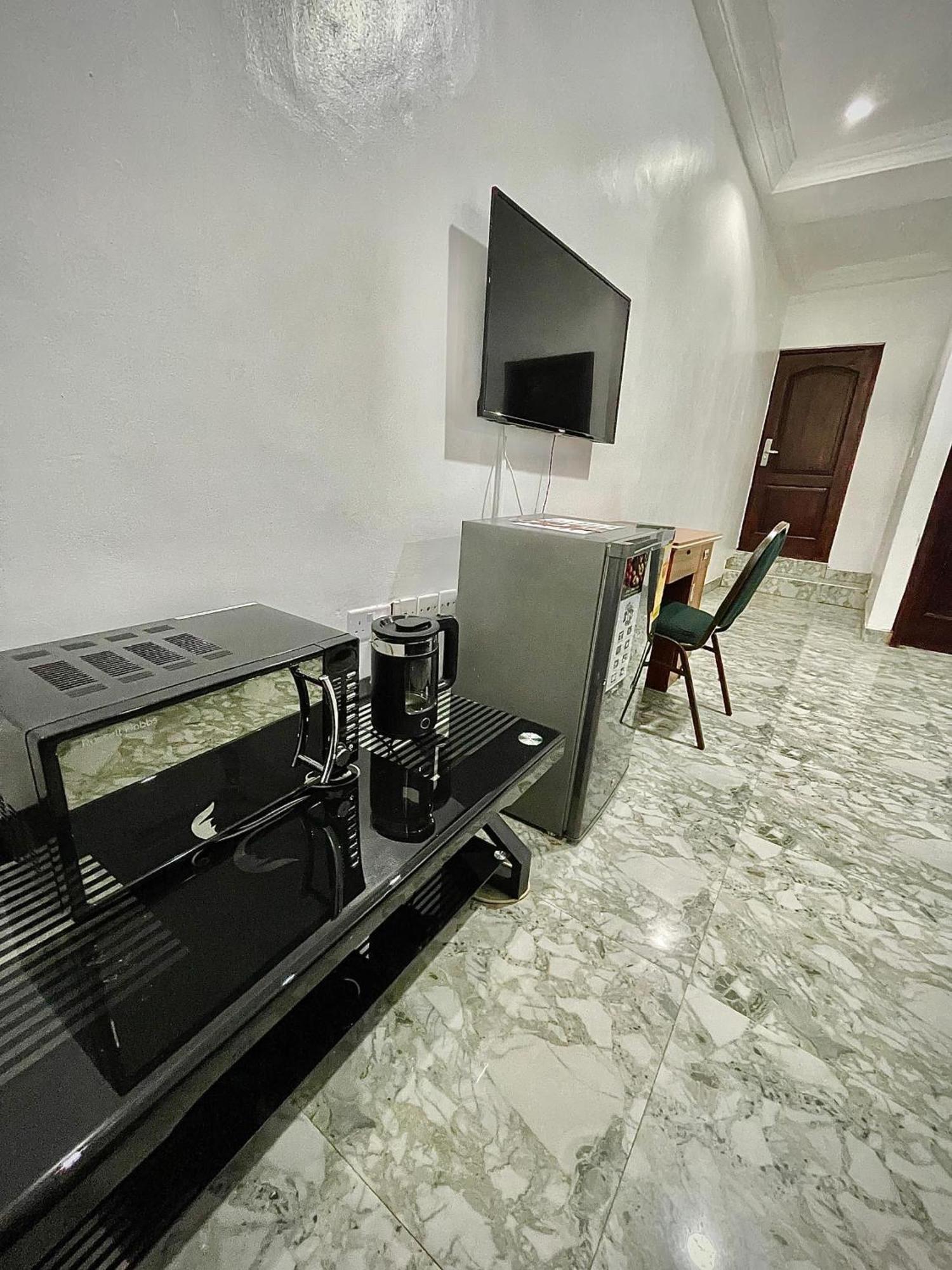 Nana'S Holiday Let Adenta Exterior foto